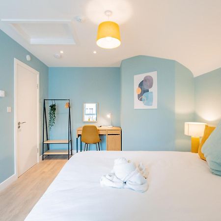 Вилла The Large Group House -Sleeps 21 Дублин Экстерьер фото