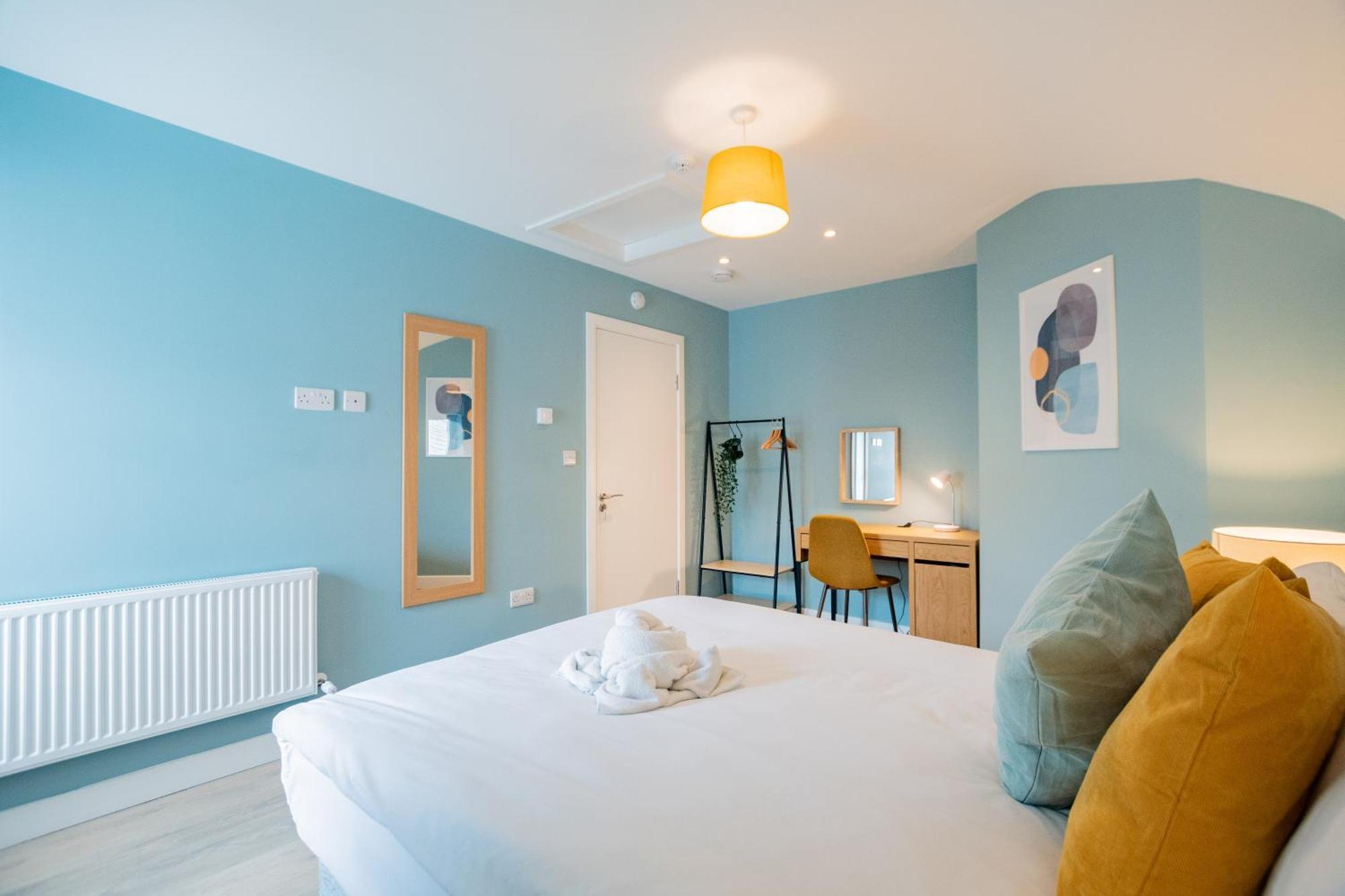 Вилла The Large Group House -Sleeps 21 Дублин Экстерьер фото