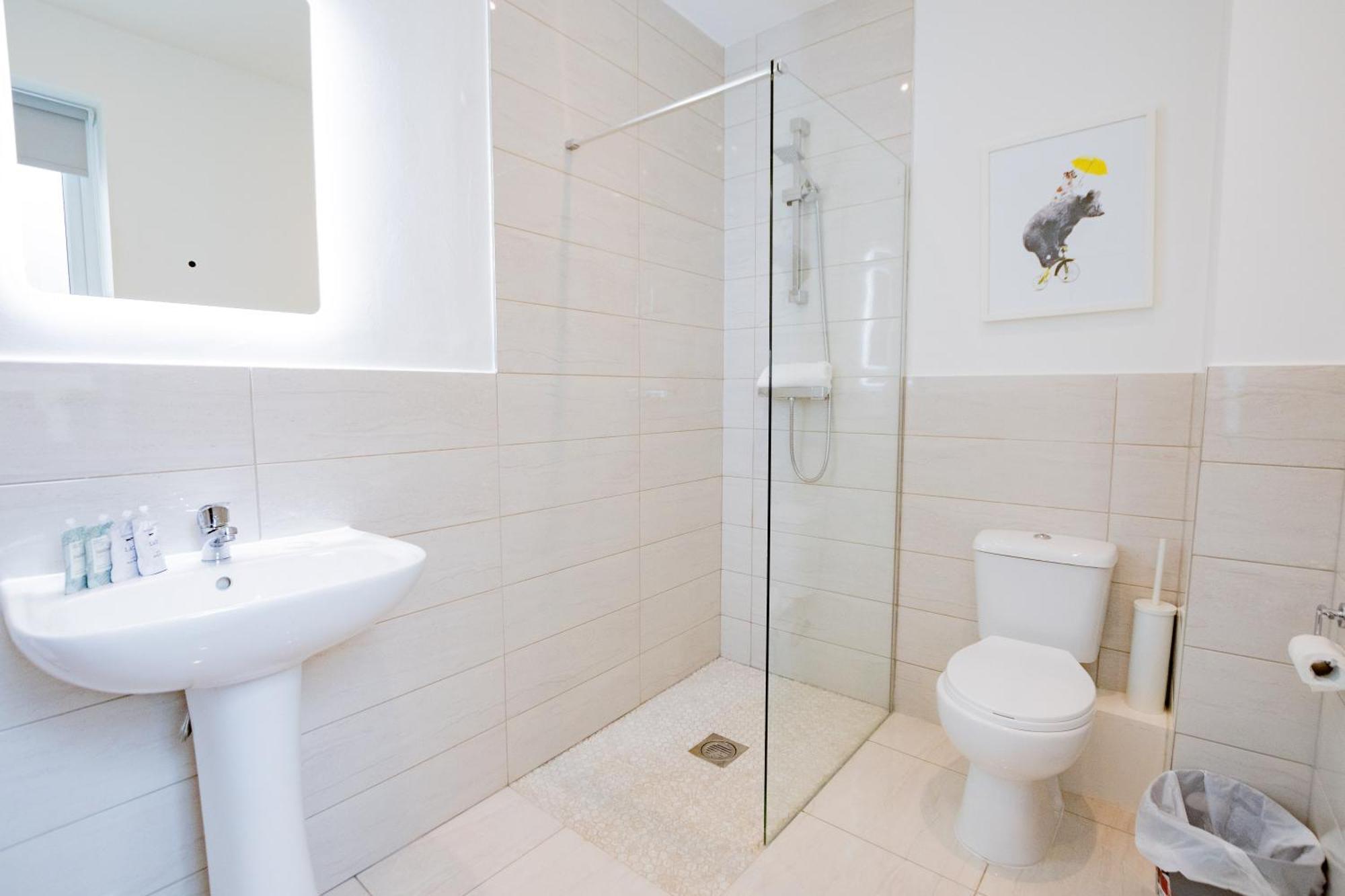 Вилла The Large Group House -Sleeps 21 Дублин Экстерьер фото