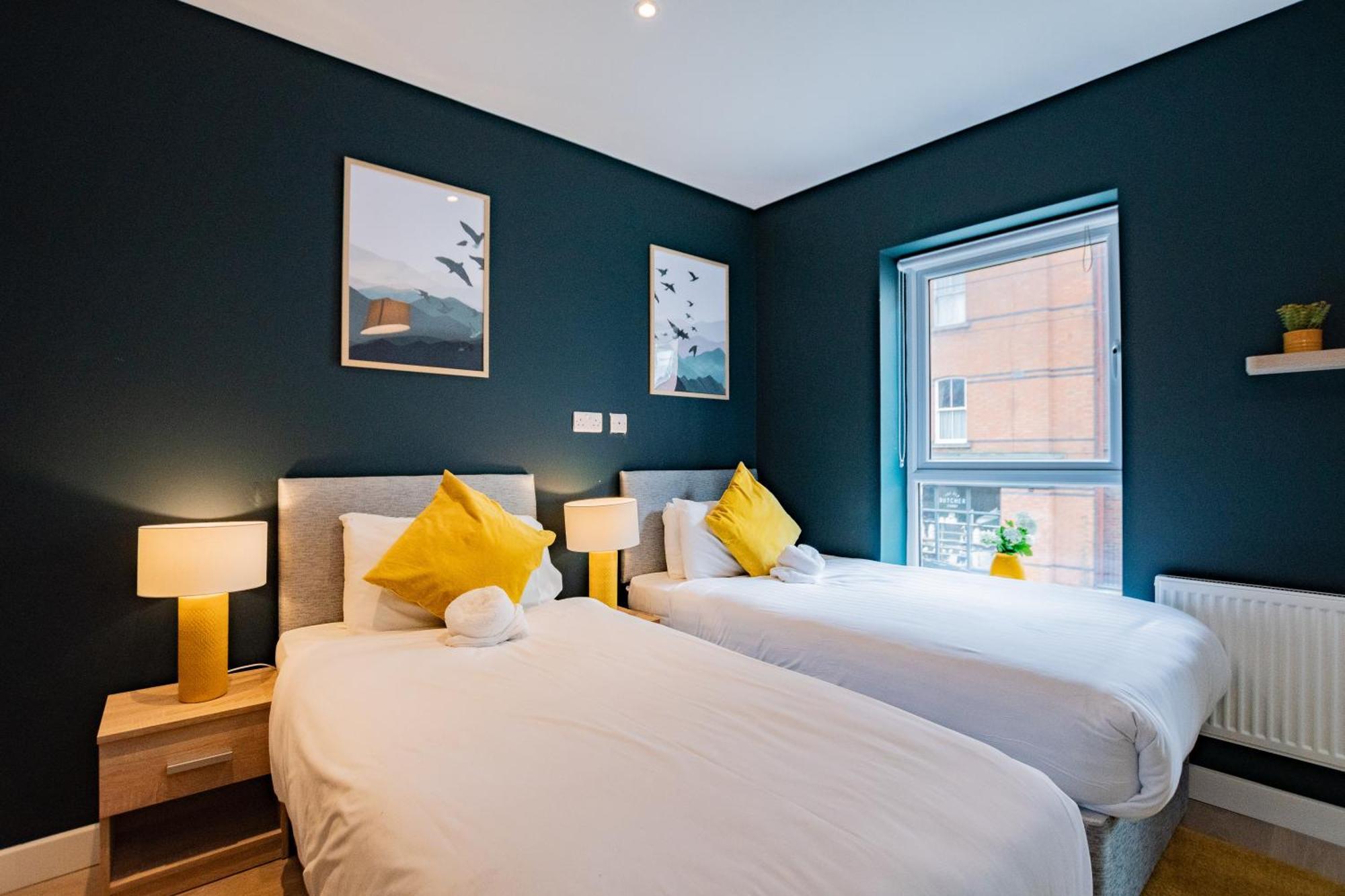 Вилла The Large Group House -Sleeps 21 Дублин Экстерьер фото